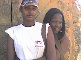 les filles les plus souriantes de ma classe 